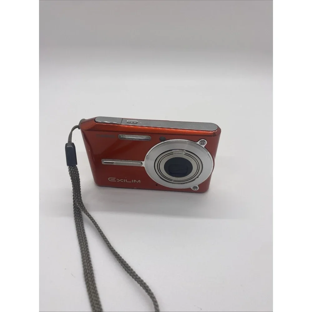 Casio Exilim EX-S600 6.0MP 3x Zoom Compact Digital Camera Orange READ